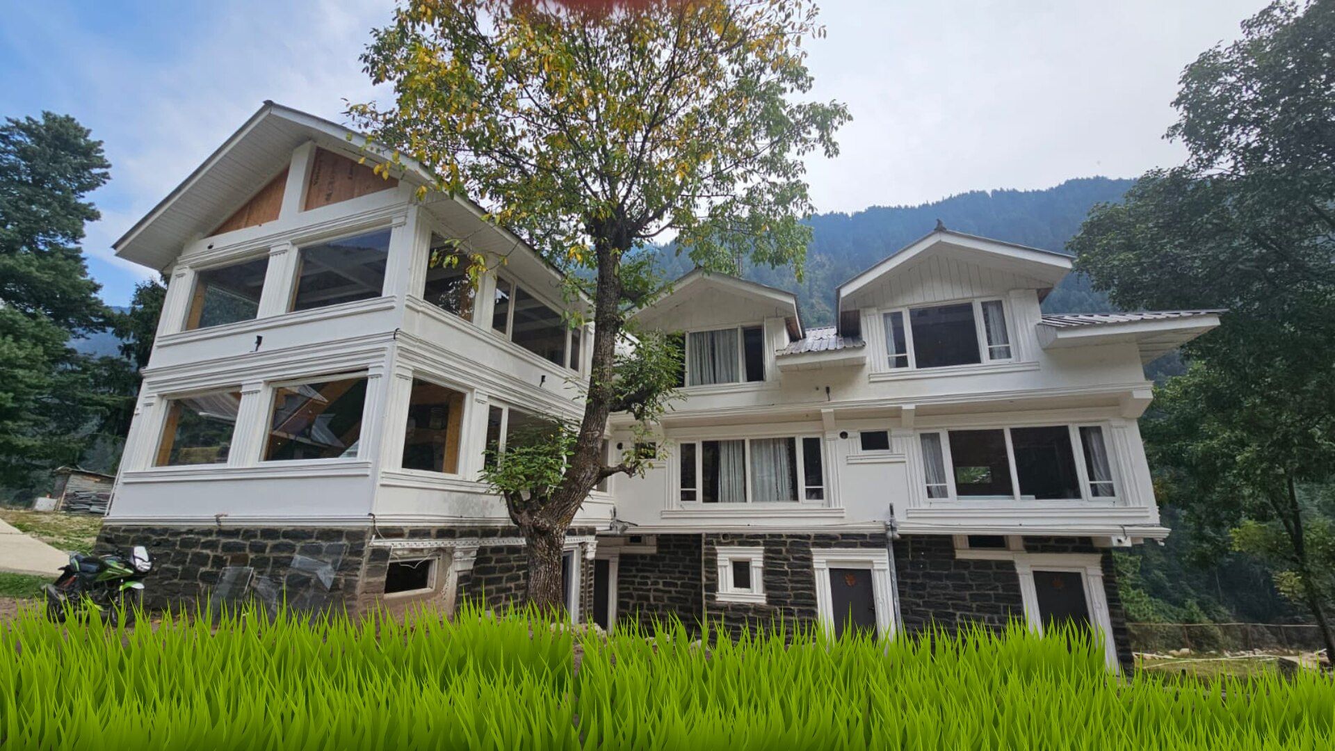 Hotel Xenious White House Eco Resort