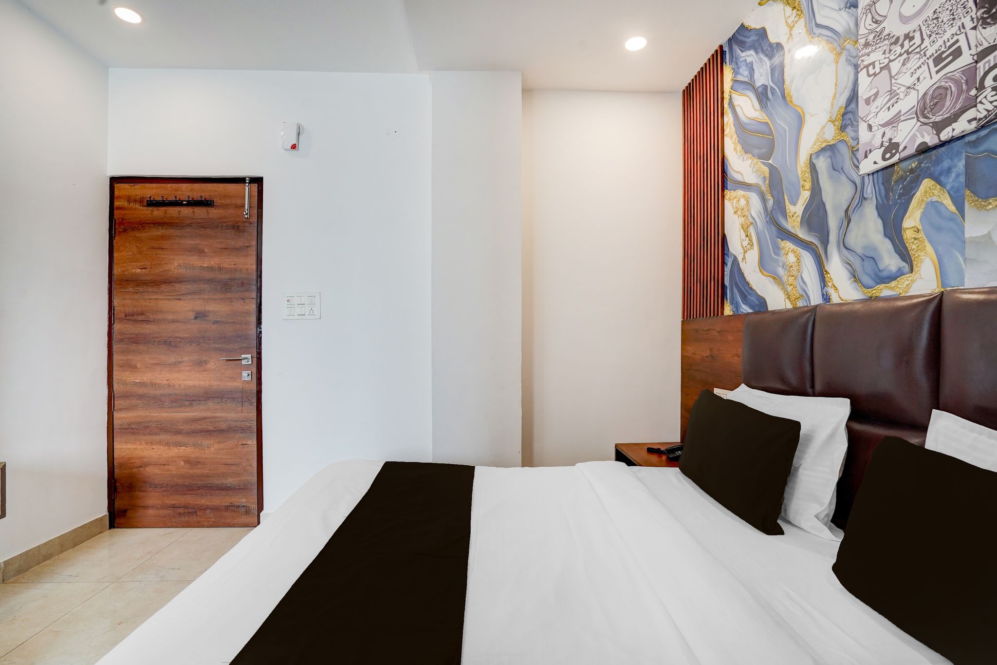 Super Collection O Zirakpur Bus Terminal CLASSIC 6