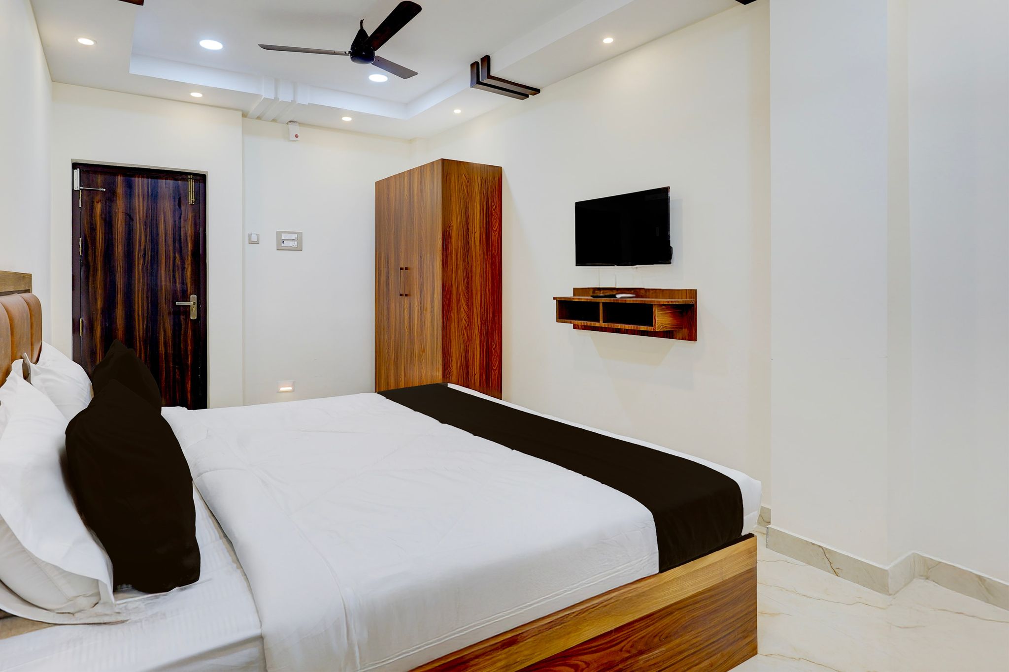 Townhouse Guduvancheri Junction Formerly Zafe Commercial CLASSIC 11