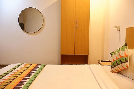 TRPOTELS SCEME 78 Deluxe Room 10