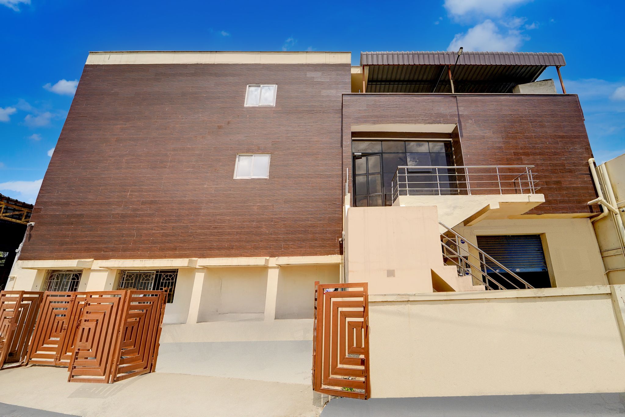 Super Collection O Avarampalayam Bus Stop Formerly Krish Castle