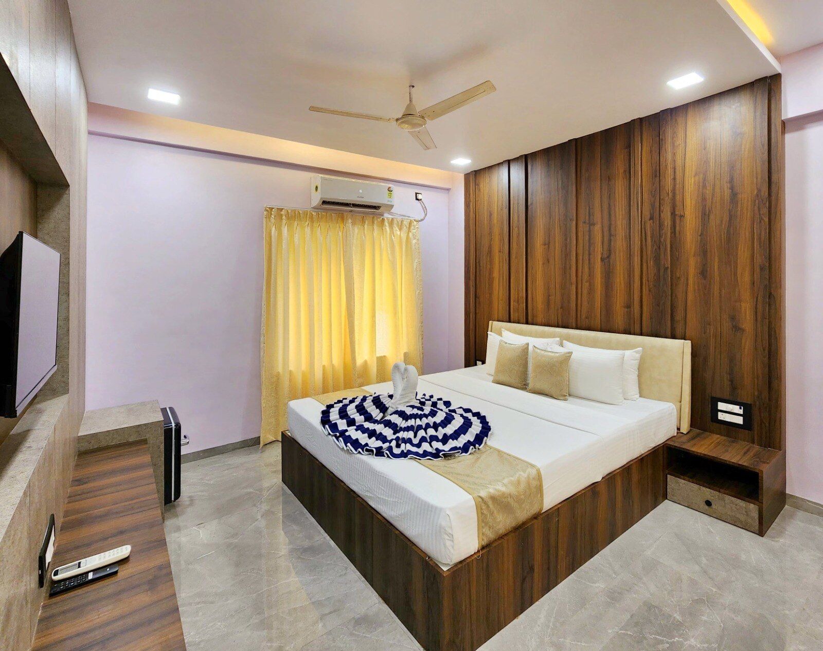 Grand Shivneri Resort Deluxe Room