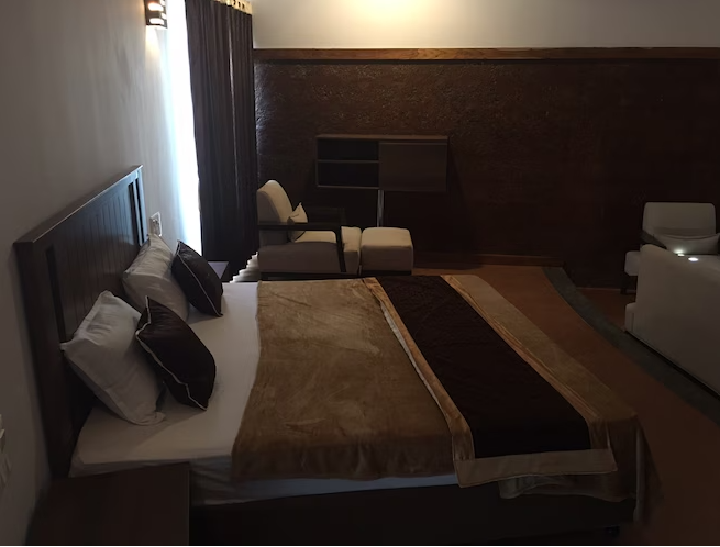 Premium Luxury Room