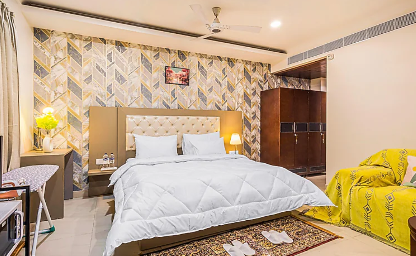 The Penthouse Studio - Jacuzzi and Terrace