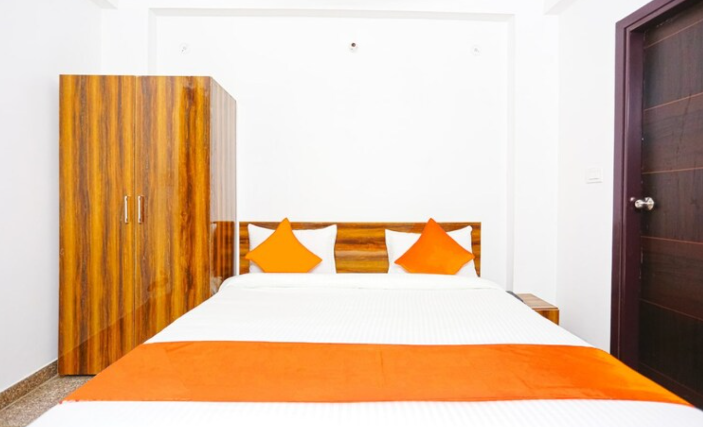 Hotel Dream Connect Deluxe Room with Balcony & Pantry 4