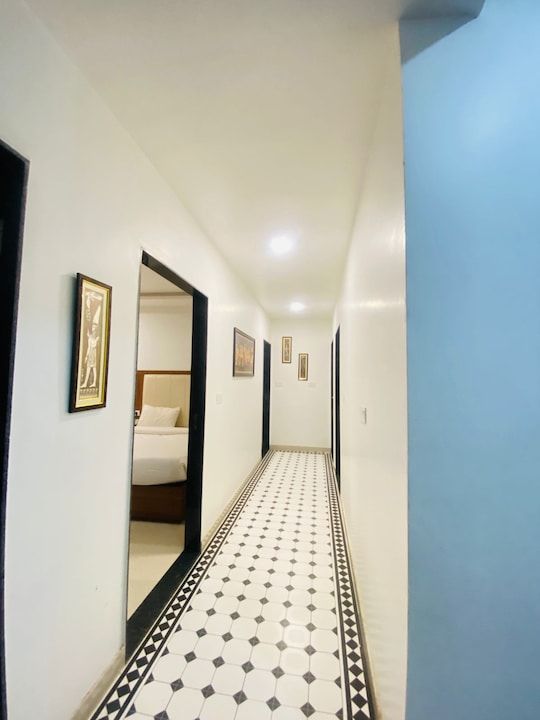 Unique Hotels 