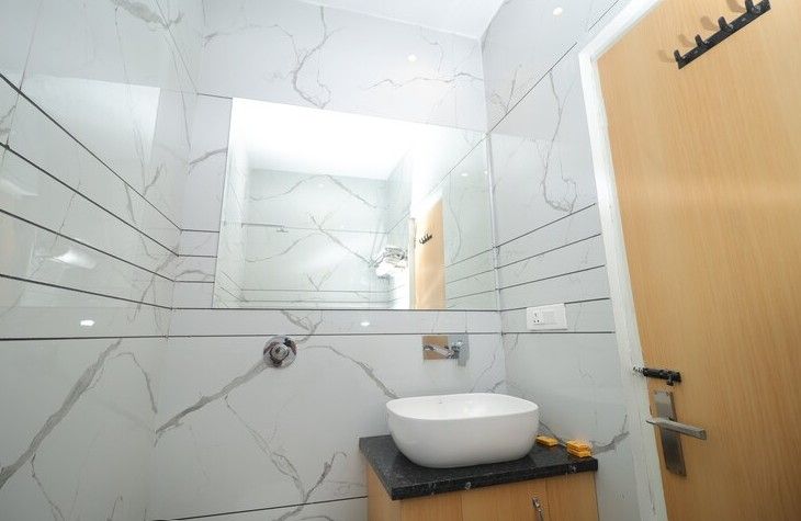 Luxury King Bed Room