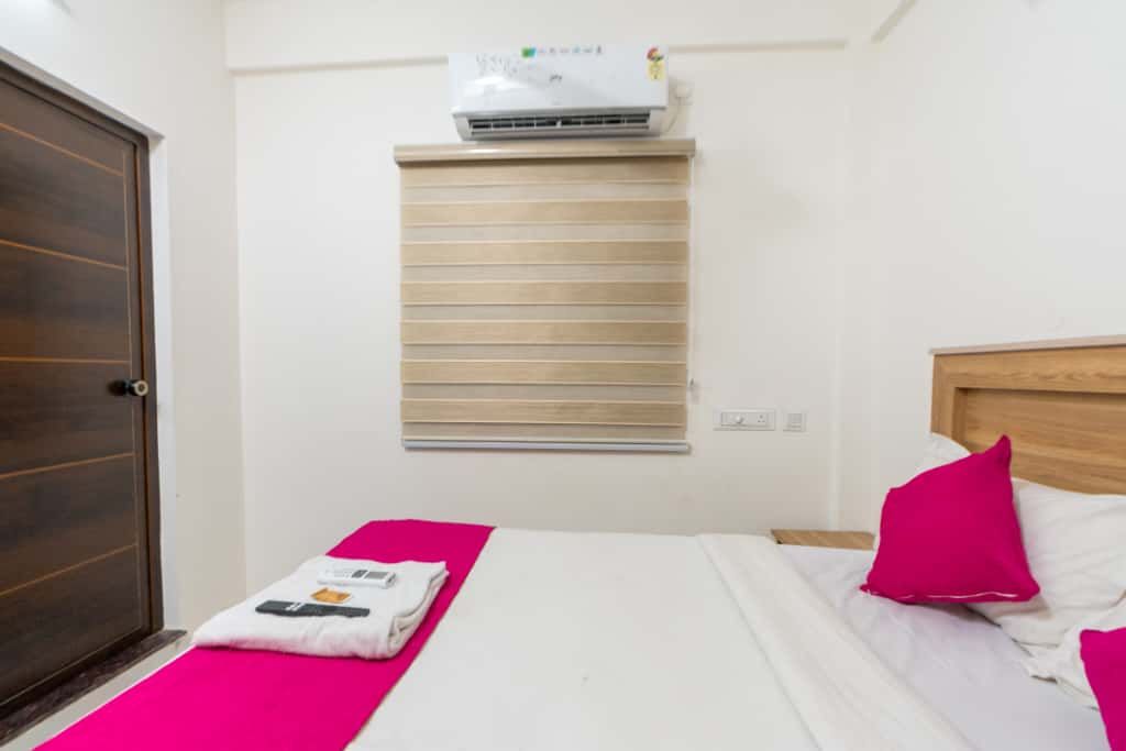 Hotel Saaaj standard room  2