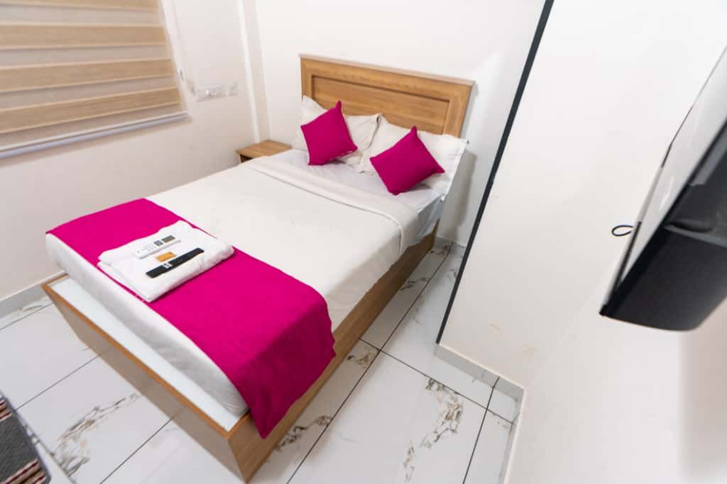 Hotel Saaaj standard room  4