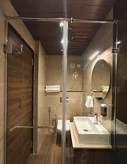 SinQ Symbol, Calangute Classic Room with Balcony 4