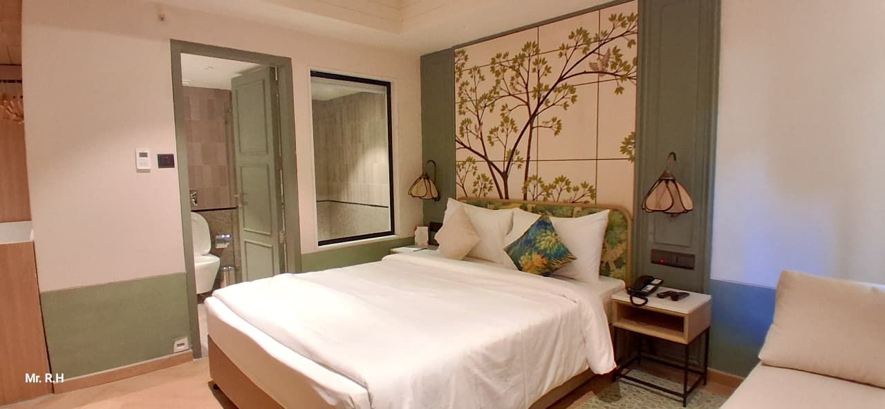 Amoravida by 7 Apple Resort, Khandala Royal Palm Queen