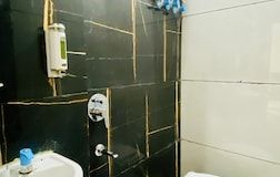 Hotel Shree Narayana By Travinities Deluxe Room 3