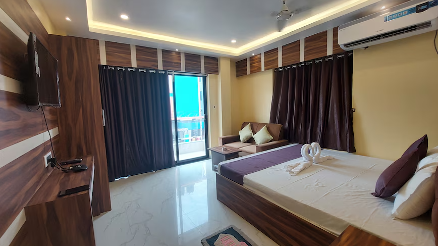 Super Deluxe AC Room