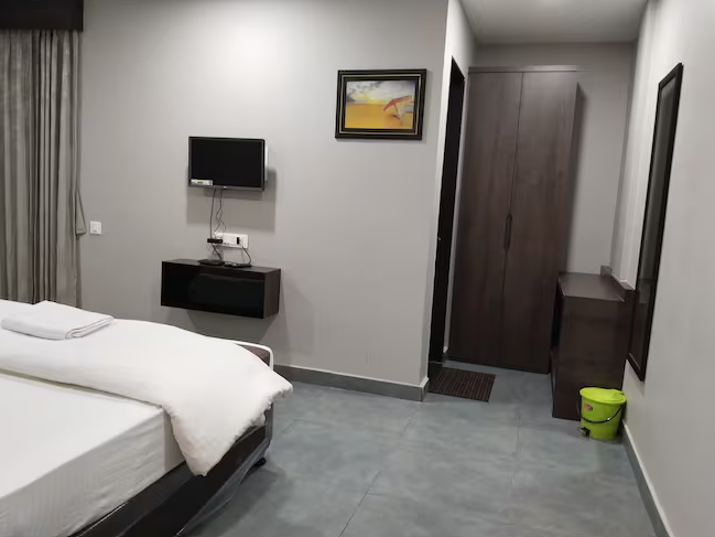 Hotel Jeet Deluxe Room 4