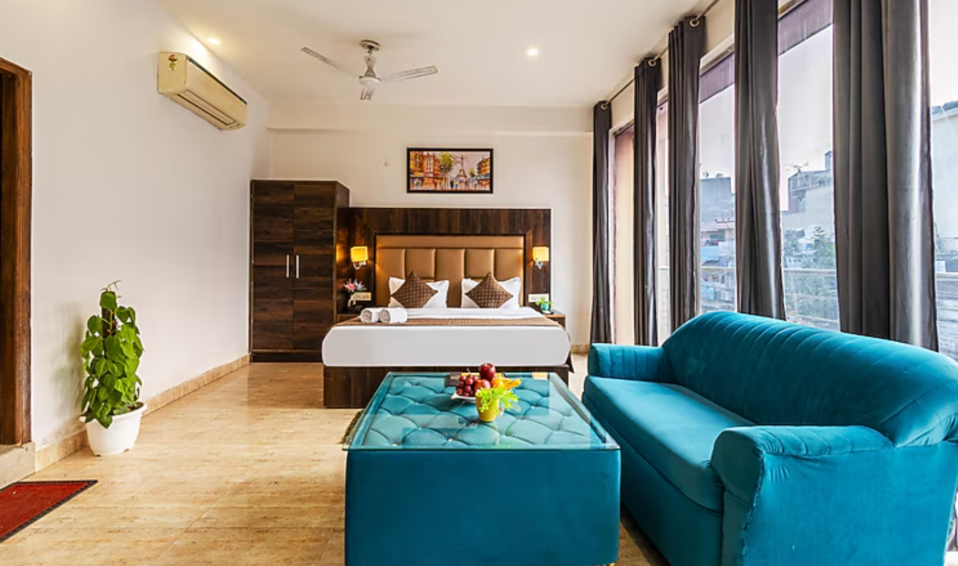 Superior Room With Balcony and City View