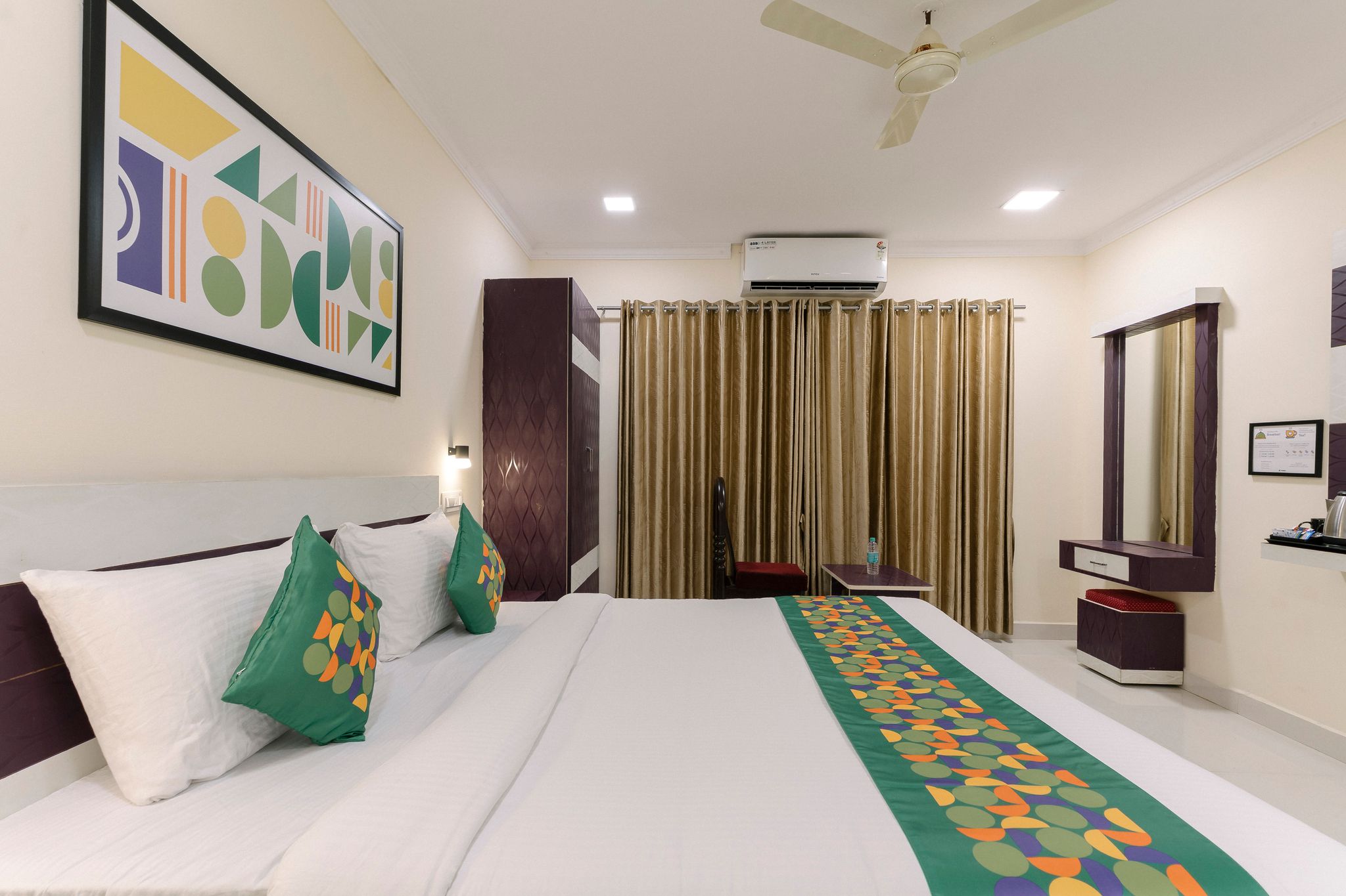 Treebo SNS Grand Inn Deluxe Room 3