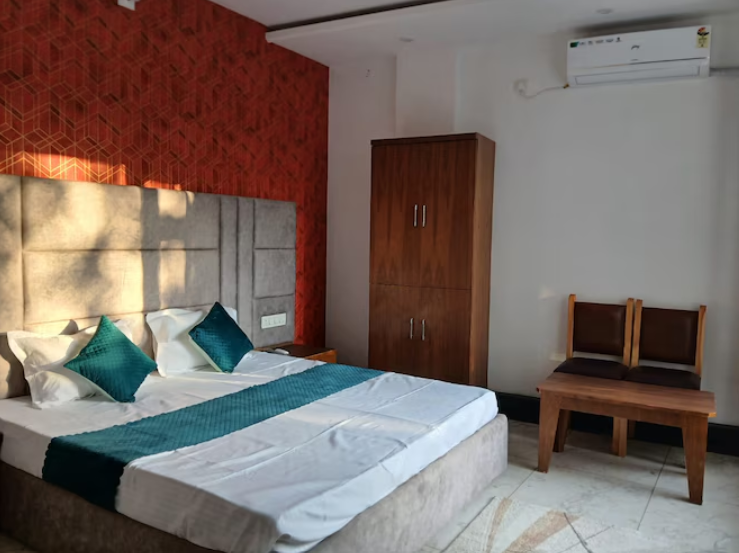 Aarav Hotel Deluxe Non Ac