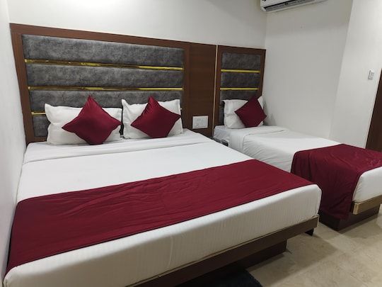 Hotel MARUTI R, Drive Inn Road Family Room 2