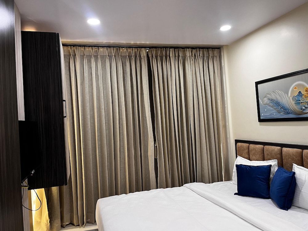 Hotel Soumya Sarovar EXECUTIVE DOUBLE BED ROOM 2