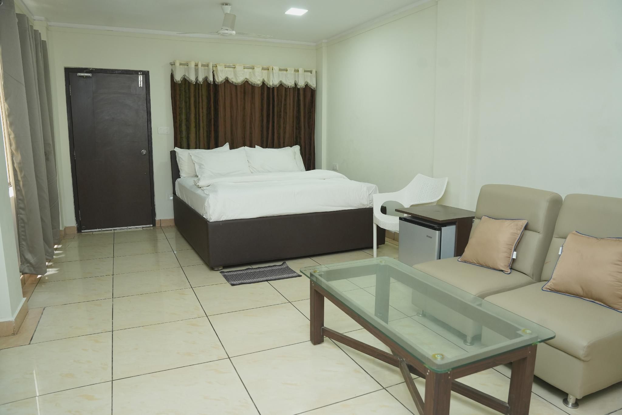 Deluxe Suite