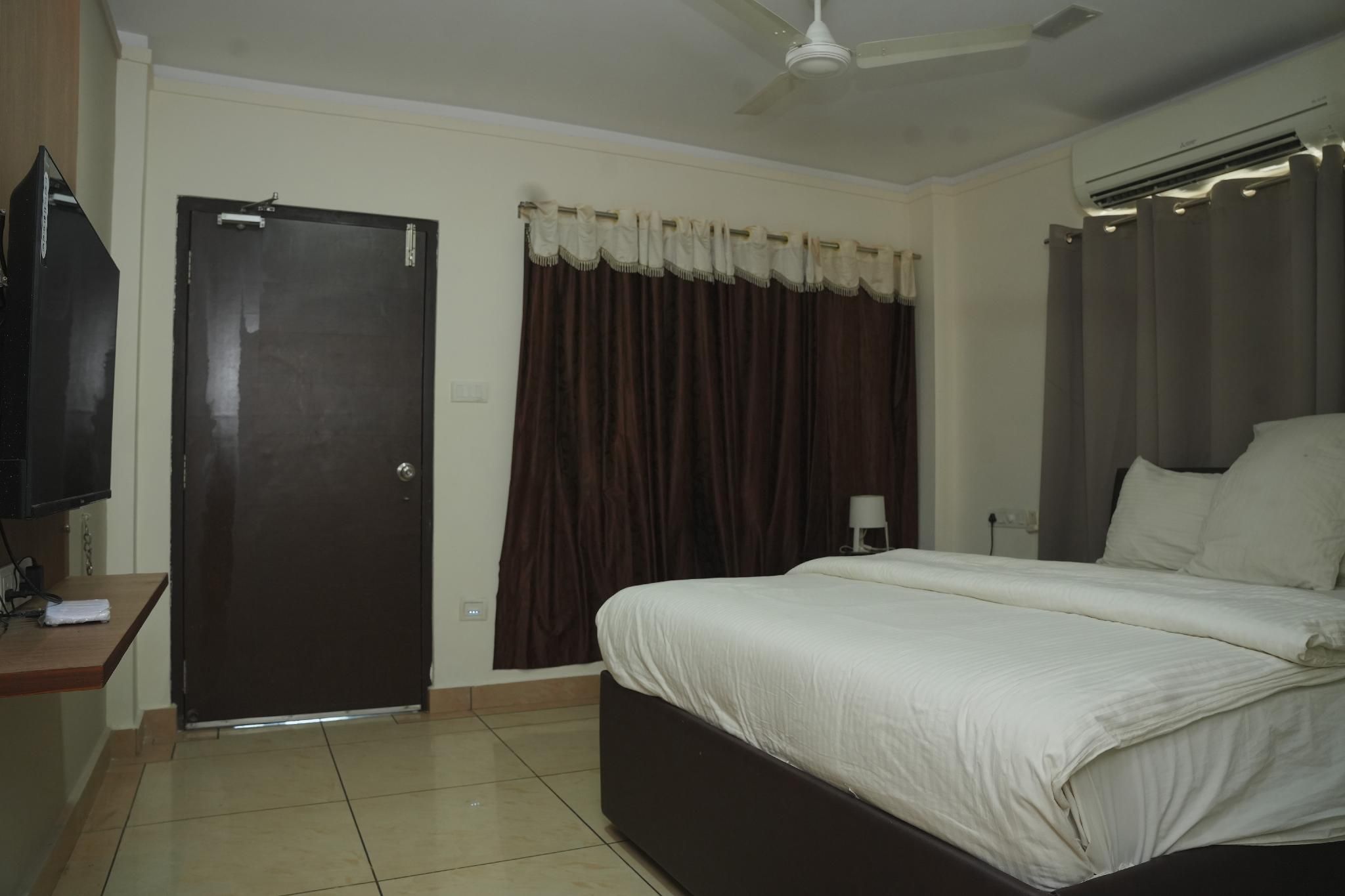 Hotel Grand Leela Krishna Junior Suite 3