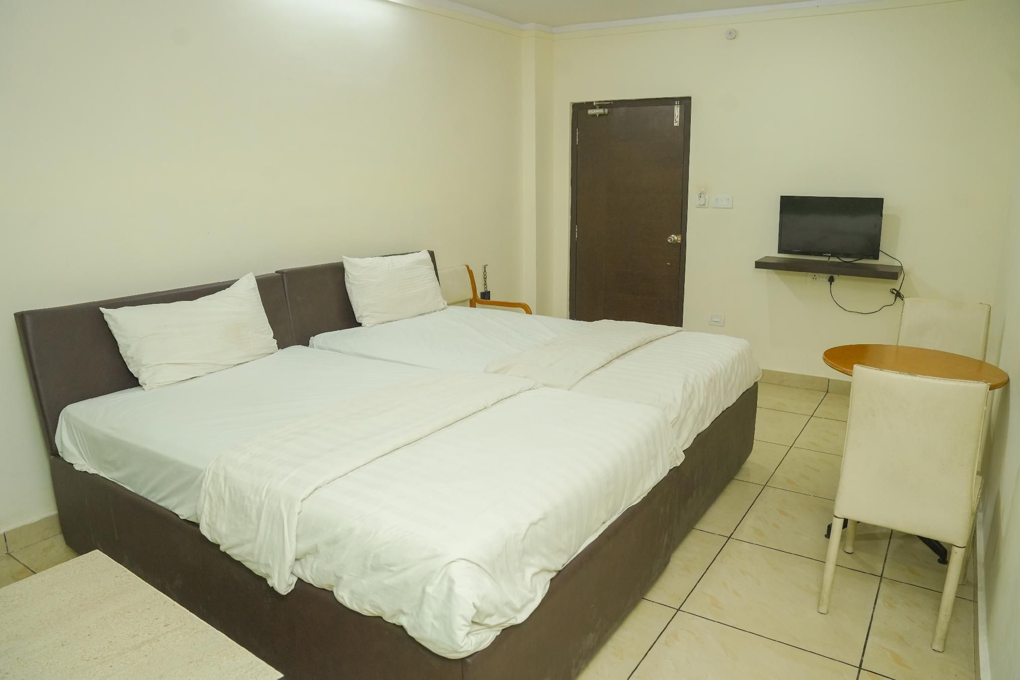 Hotel Grand Leela Krishna Standard Room 2