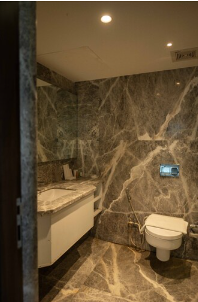 MARINE DRIVE (BEACH FRONT LUXURY PENTHOUSE by NIOTEL) Marine Drive Luxe Beach View Penthouse by Niotel 8