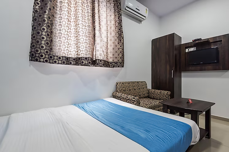 Deluxe AC Room