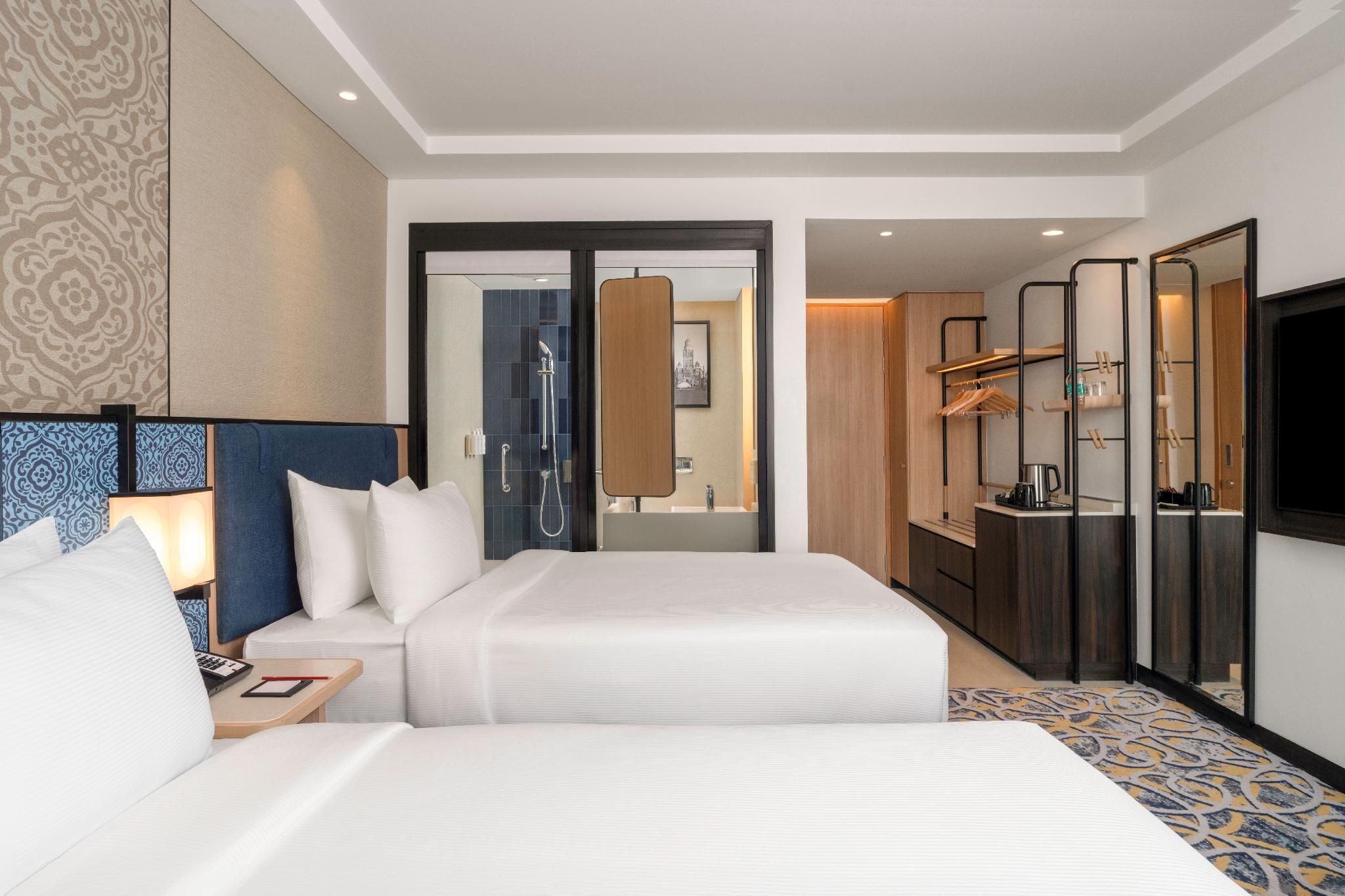 Twin Deluxe Room Runway View