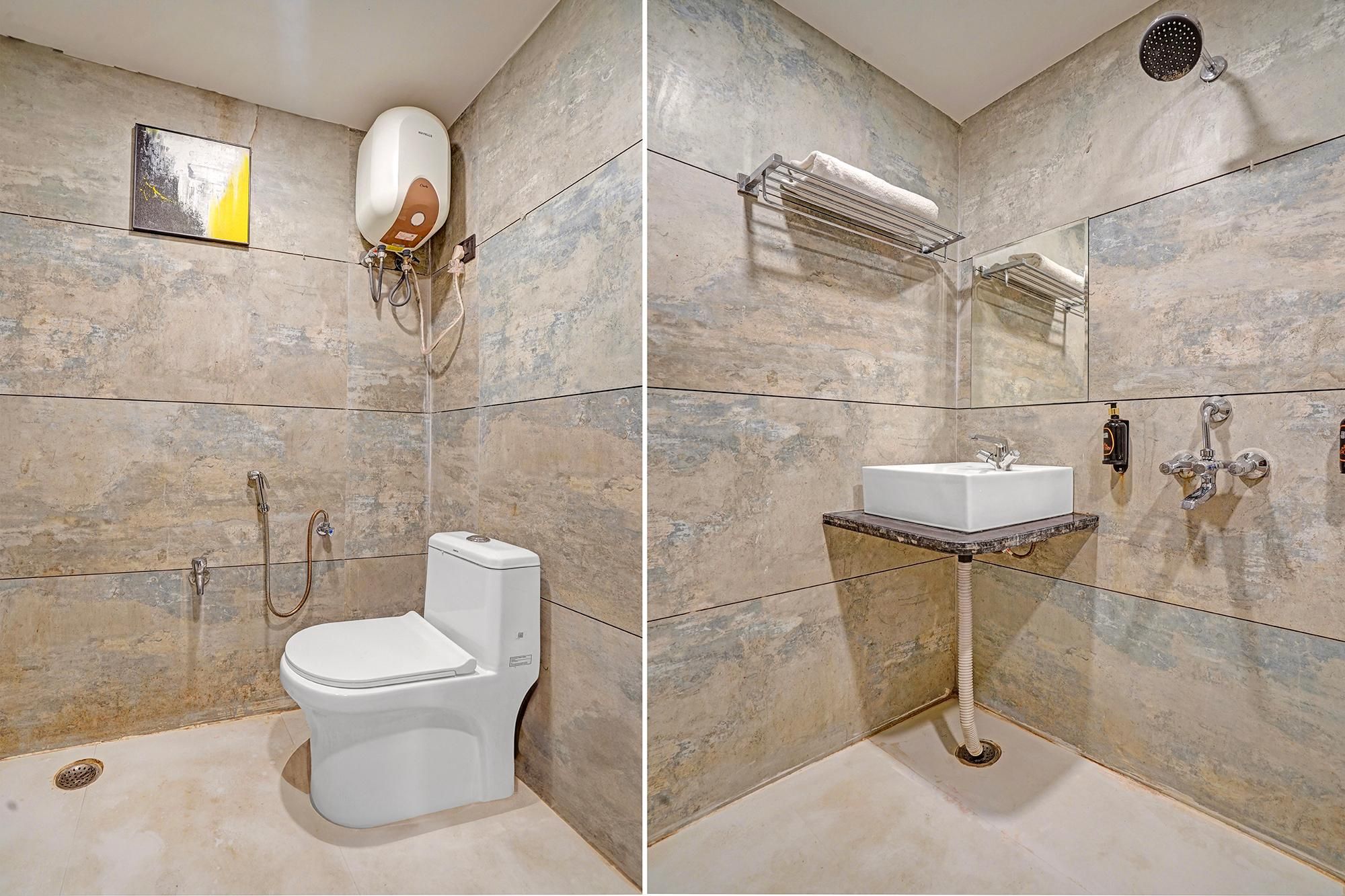 Fabhotel Kr Inn Deluxe Room 3