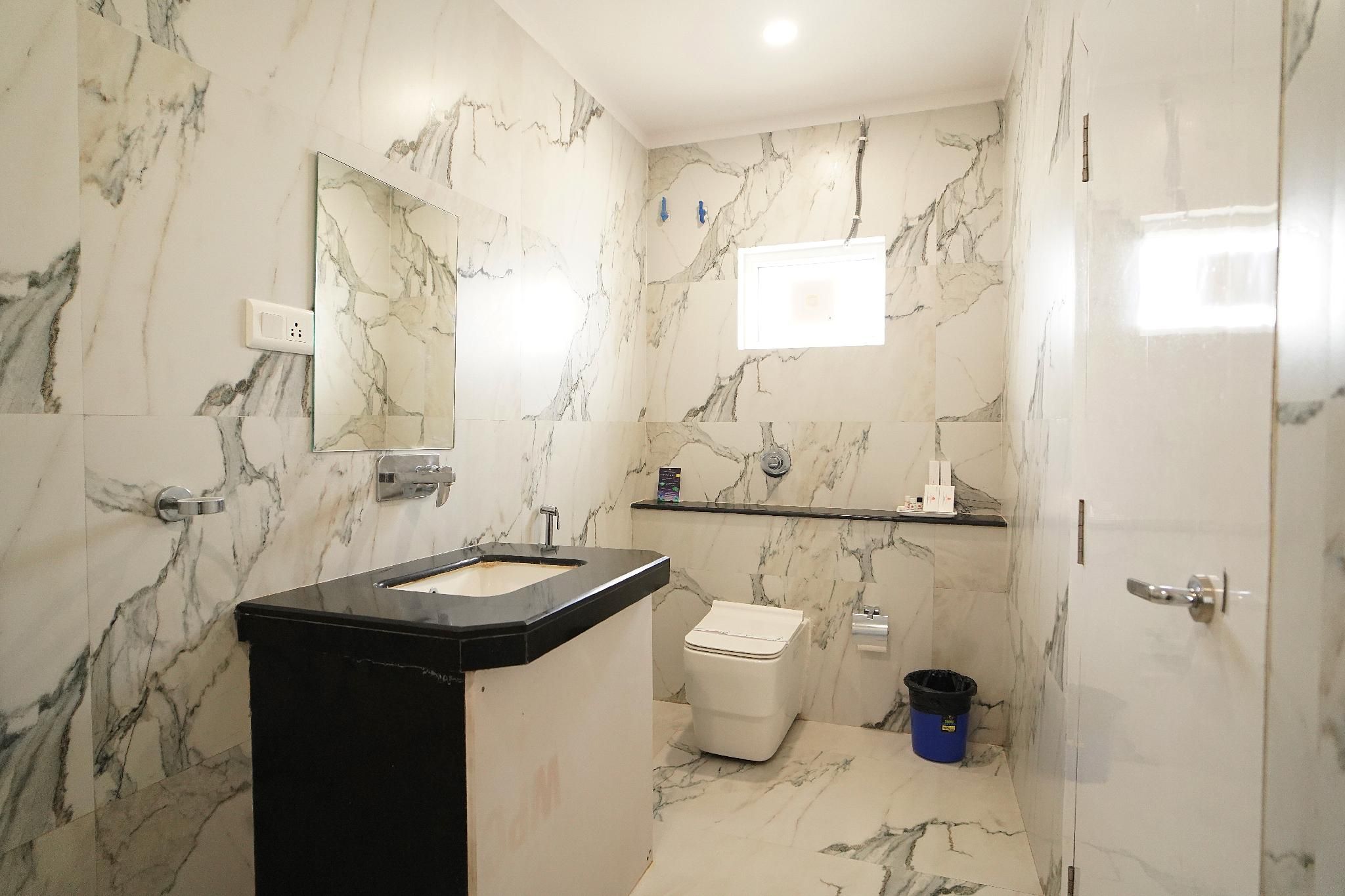 Hotel Ekta International Deluxe Twin 2