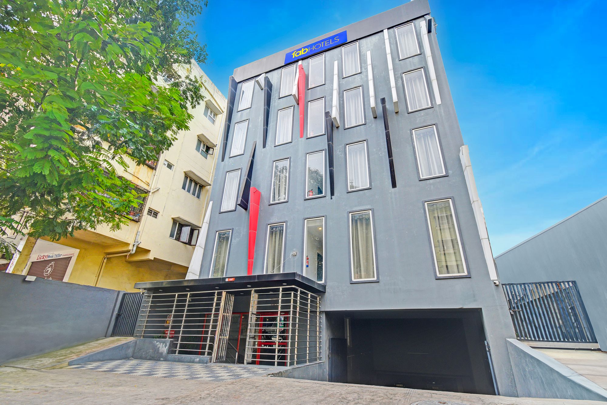 FabHotel White Ridge Shivam