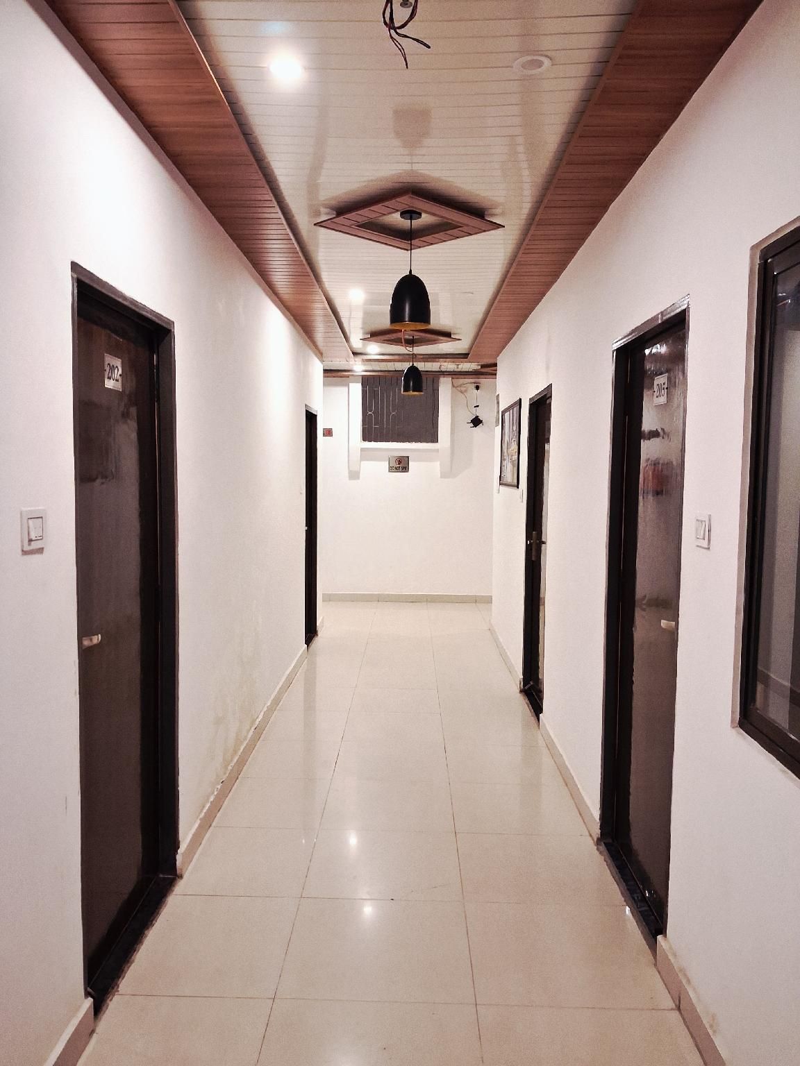 hotel shiva international