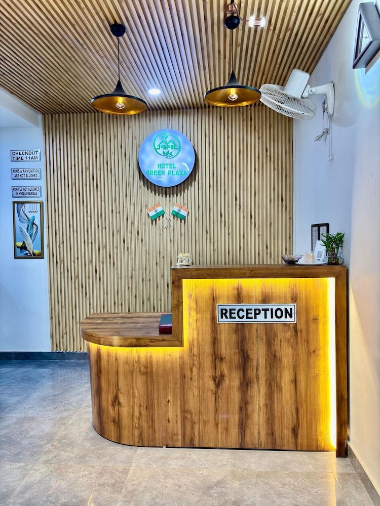 Hotel Green Plaza