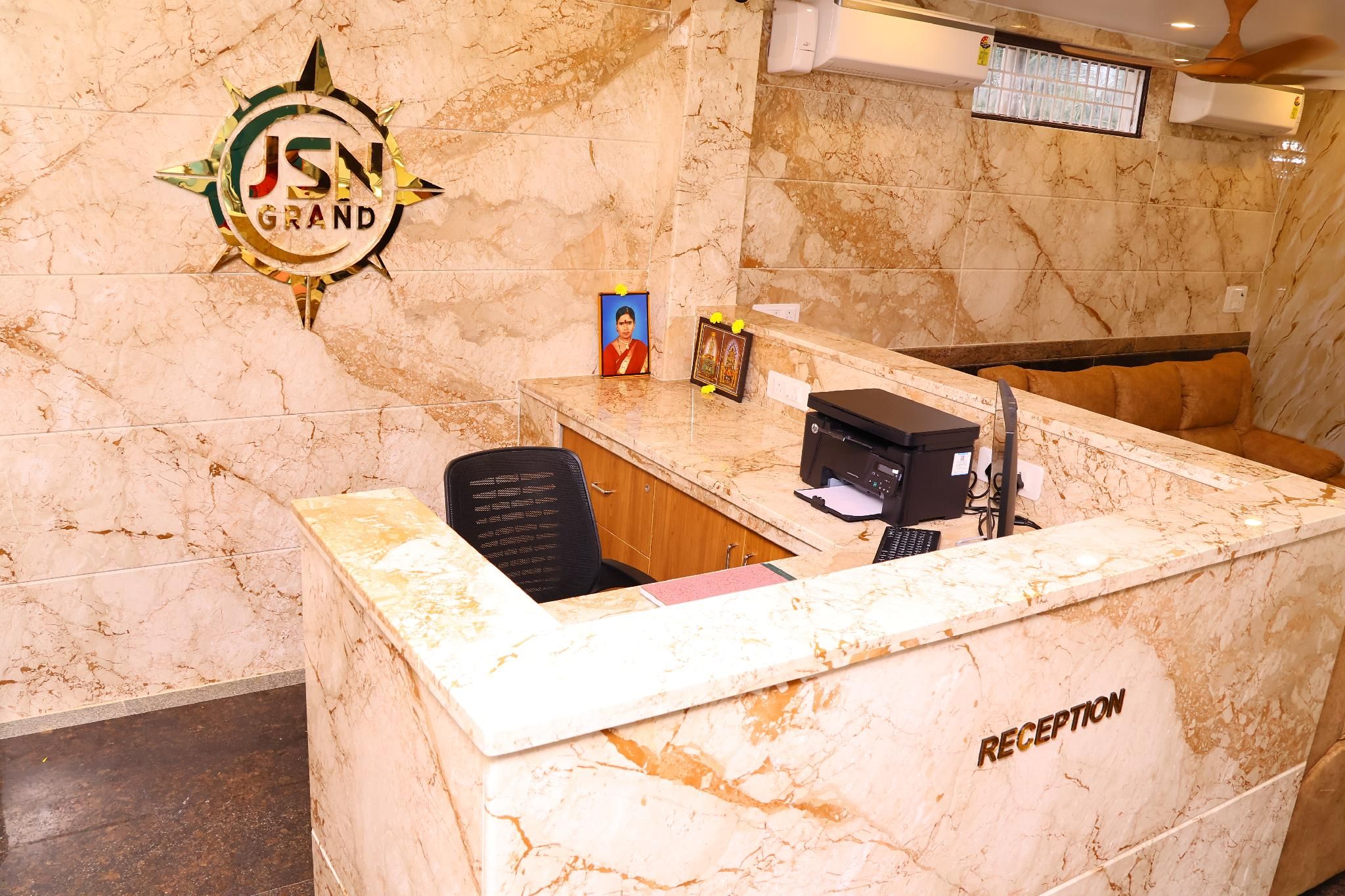 JSN GRAND