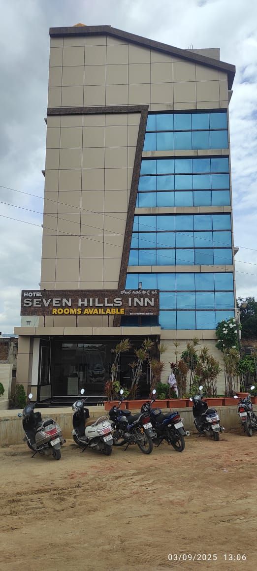 Hotel Seven Hills Inn