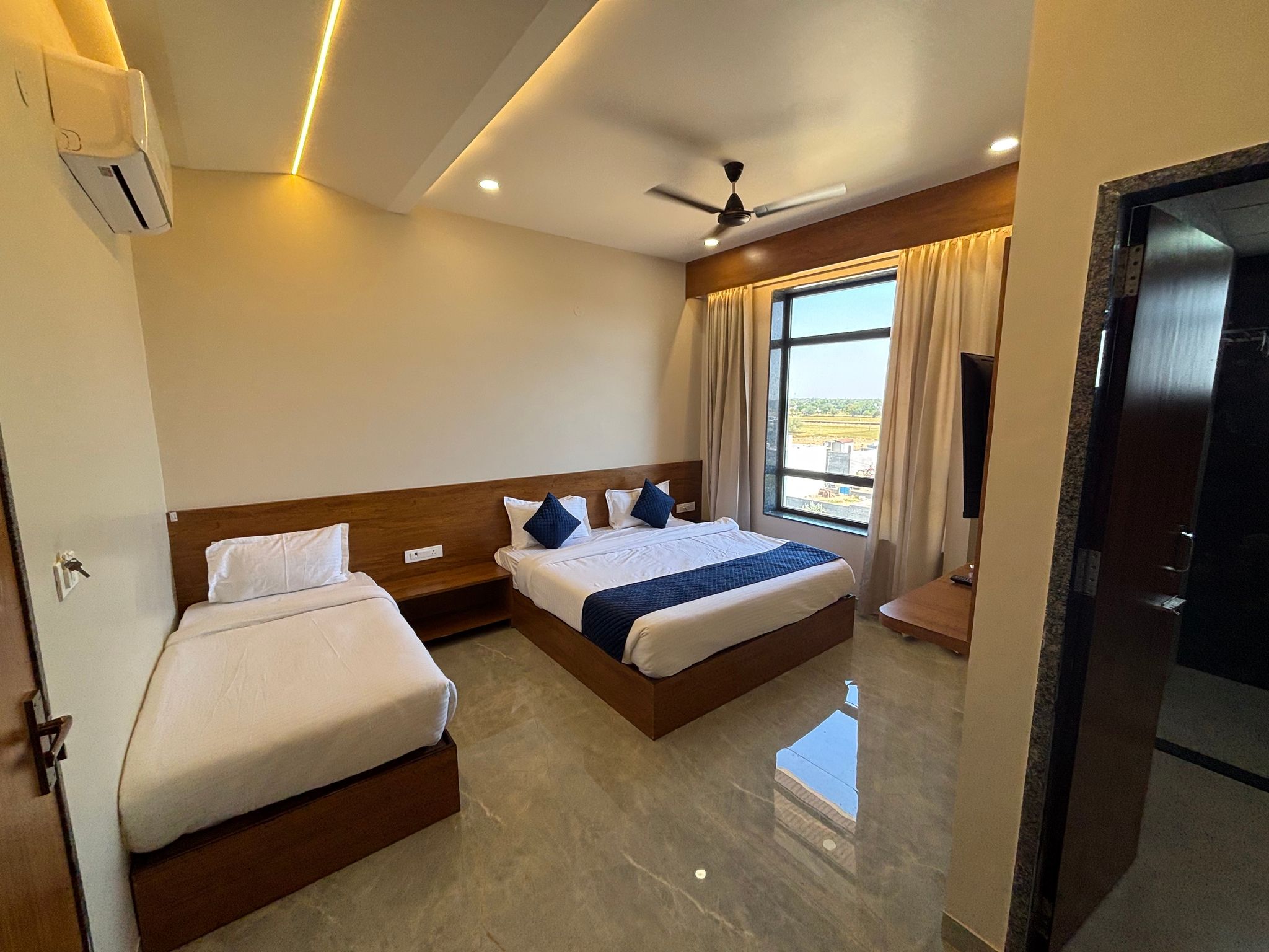 Hotel Sisodiya Palace Family Room 2