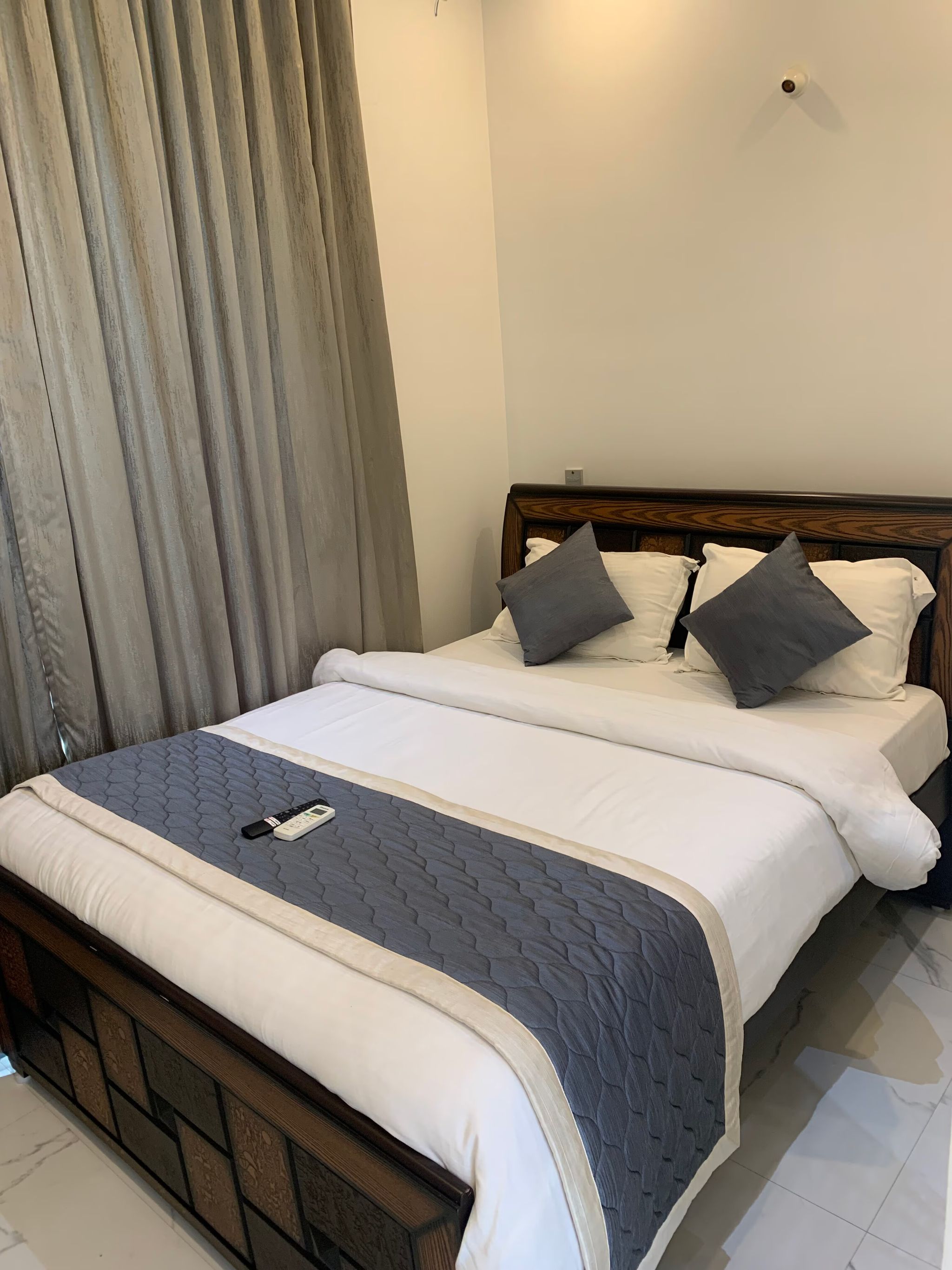 Moon Light Luxury Villa STANDARD DOUBLE BED 2