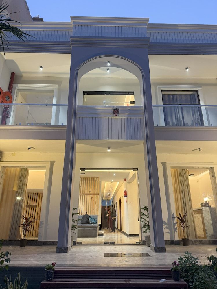 Front of property - evening/night