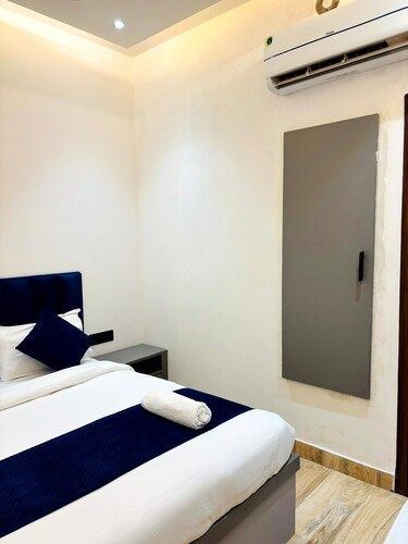 Hotel Taj Way by Jyoti Villa Deluxe Double bed Room 12