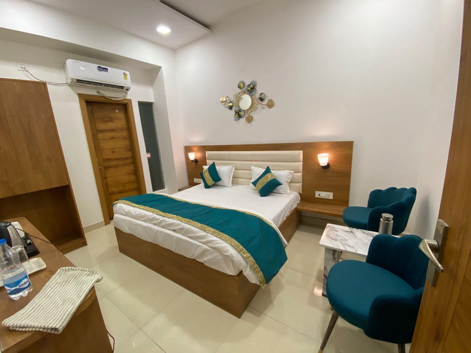 RY LUXURIES HOTEL