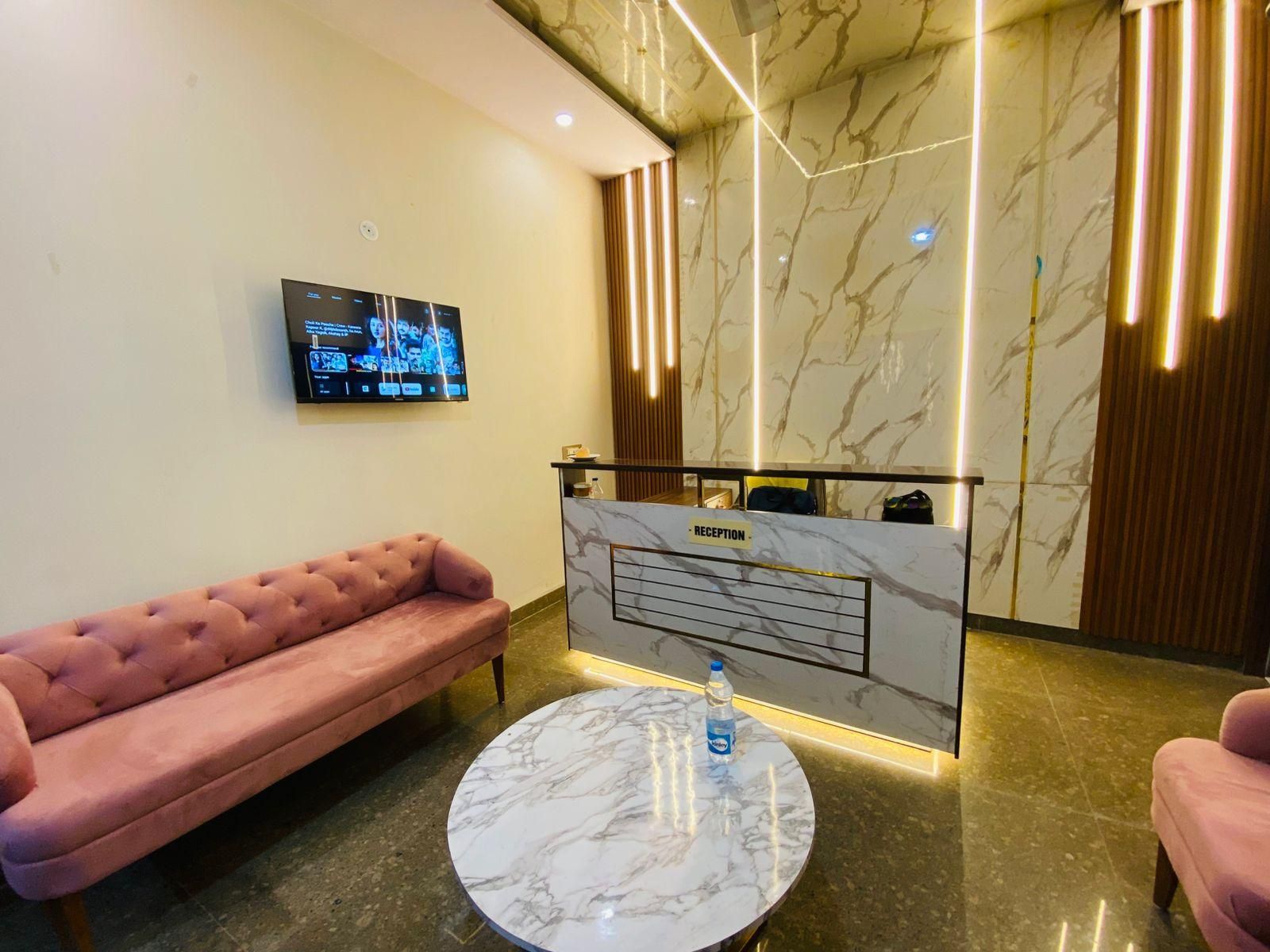 RY LUXURIES HOTEL