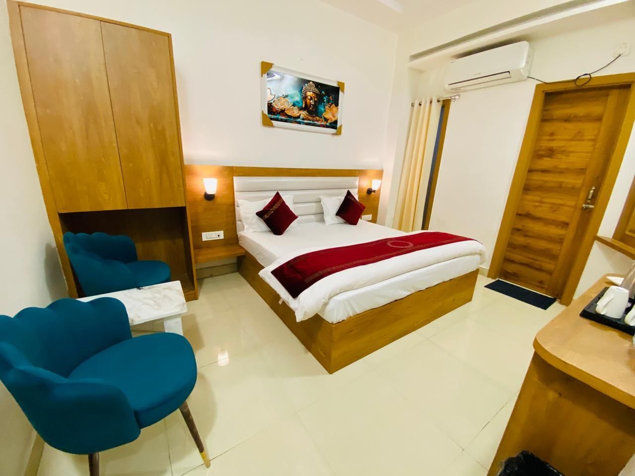 RY LUXURIES HOTEL