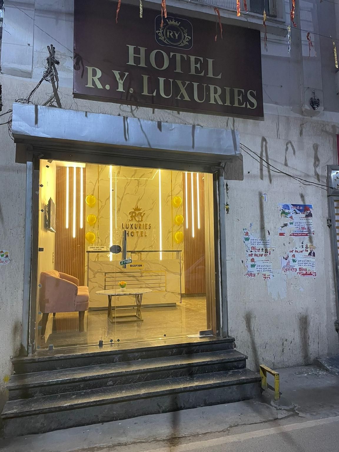 RY LUXURIES HOTEL