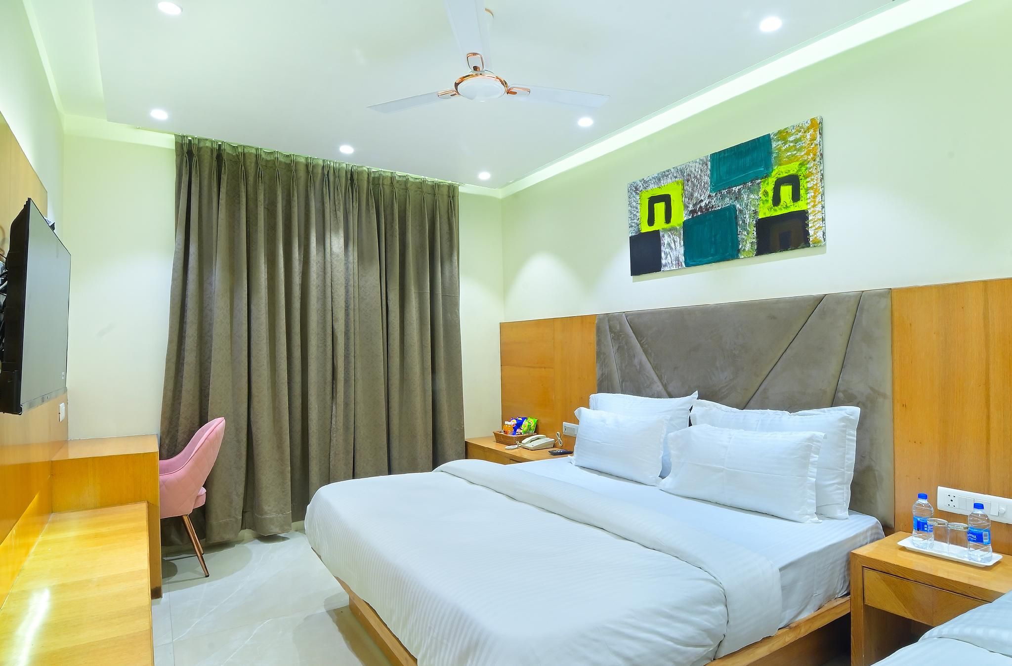 Luxury Triple Room