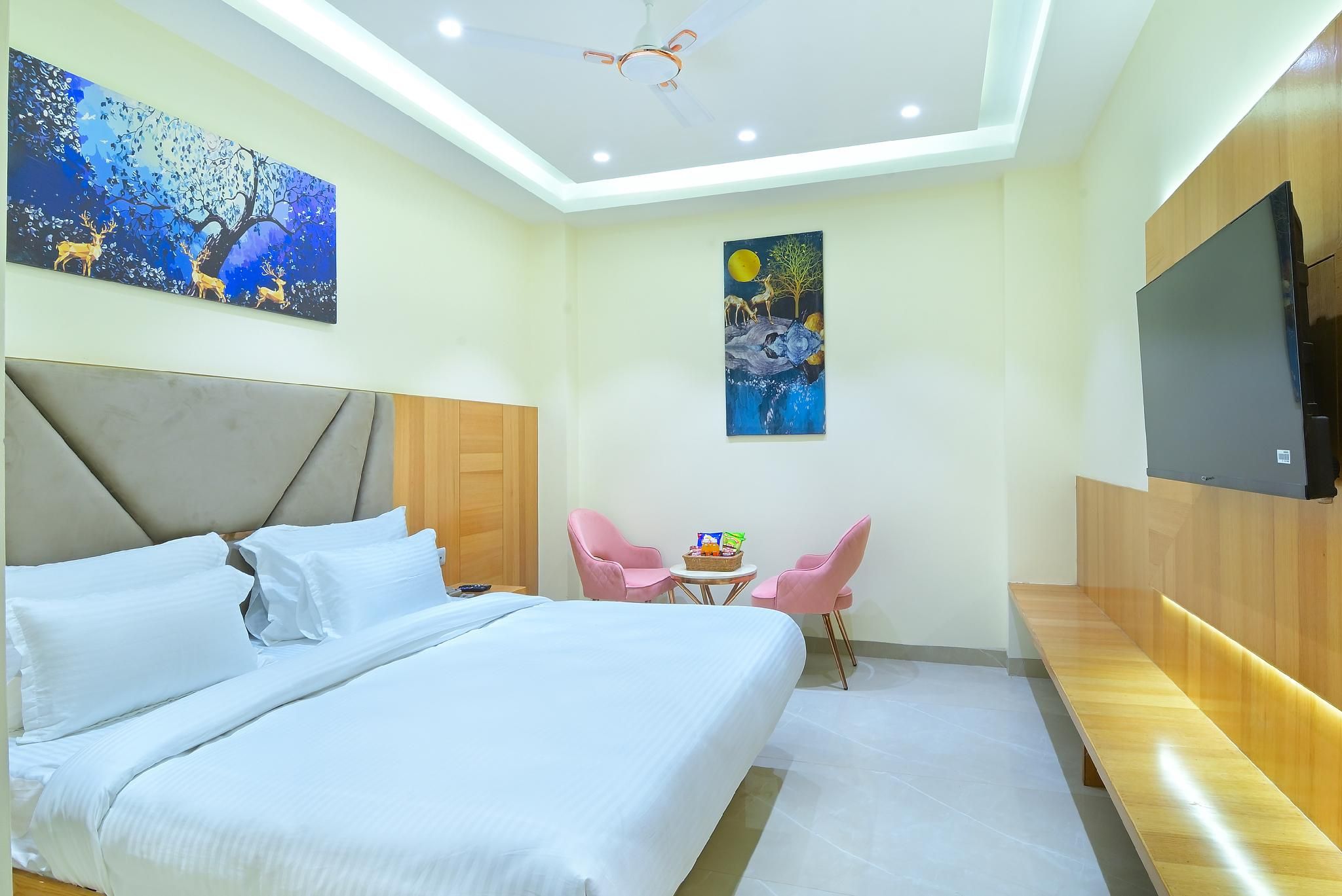 Luxury King Room