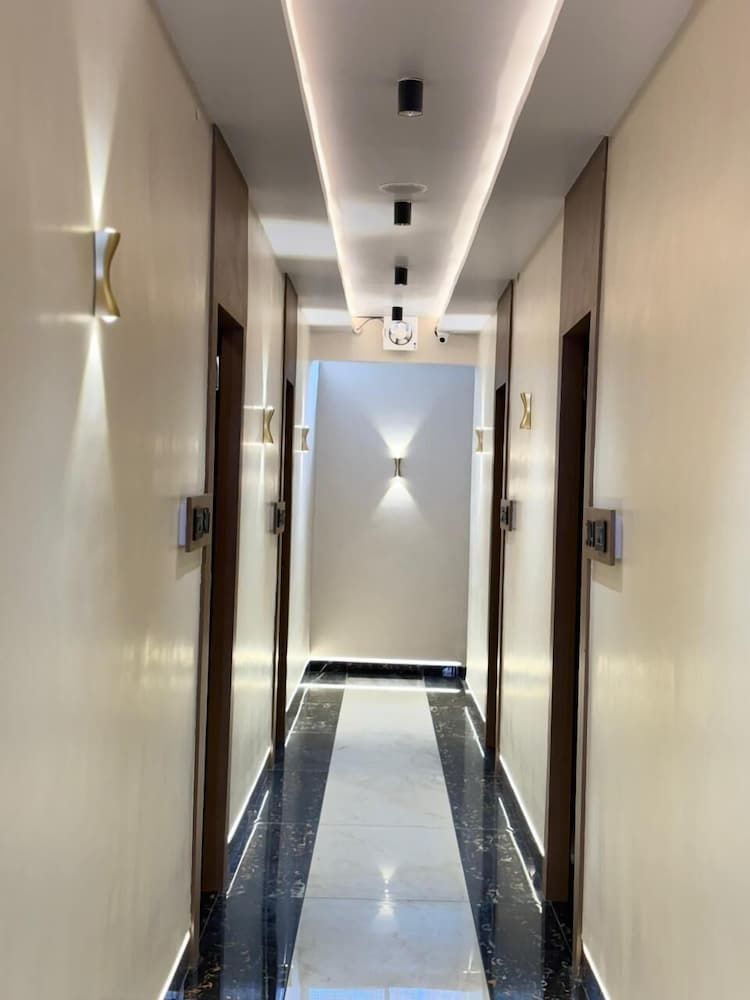 Hotel Shakuntla Palace 400 mts to Vishnupad Temple