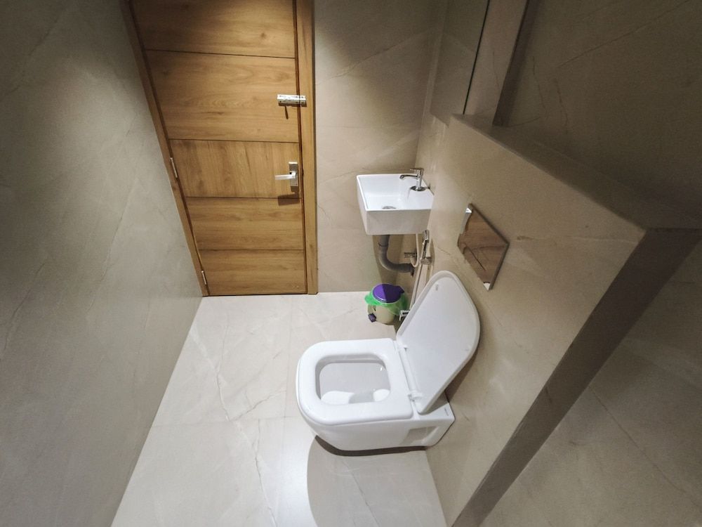 Hotel Beverly Plaza Kozhikode Deluxe Room, City View 30