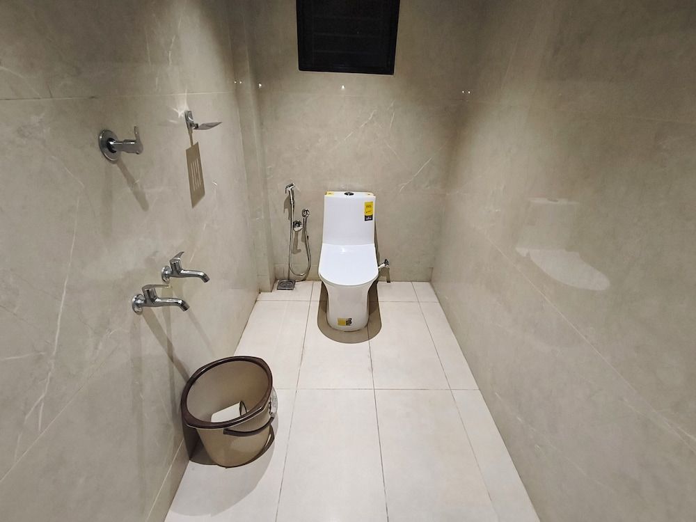 Hotel Beverly Plaza Kozhikode Deluxe Room, City View 26