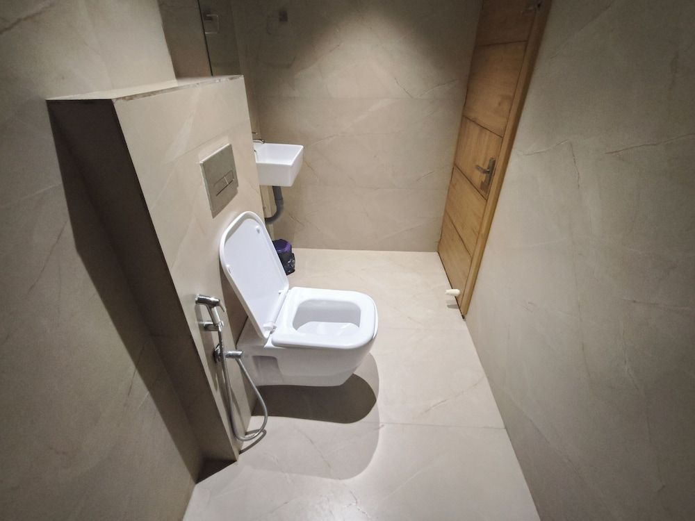 Hotel Beverly Plaza Kozhikode Deluxe Room, City View 28